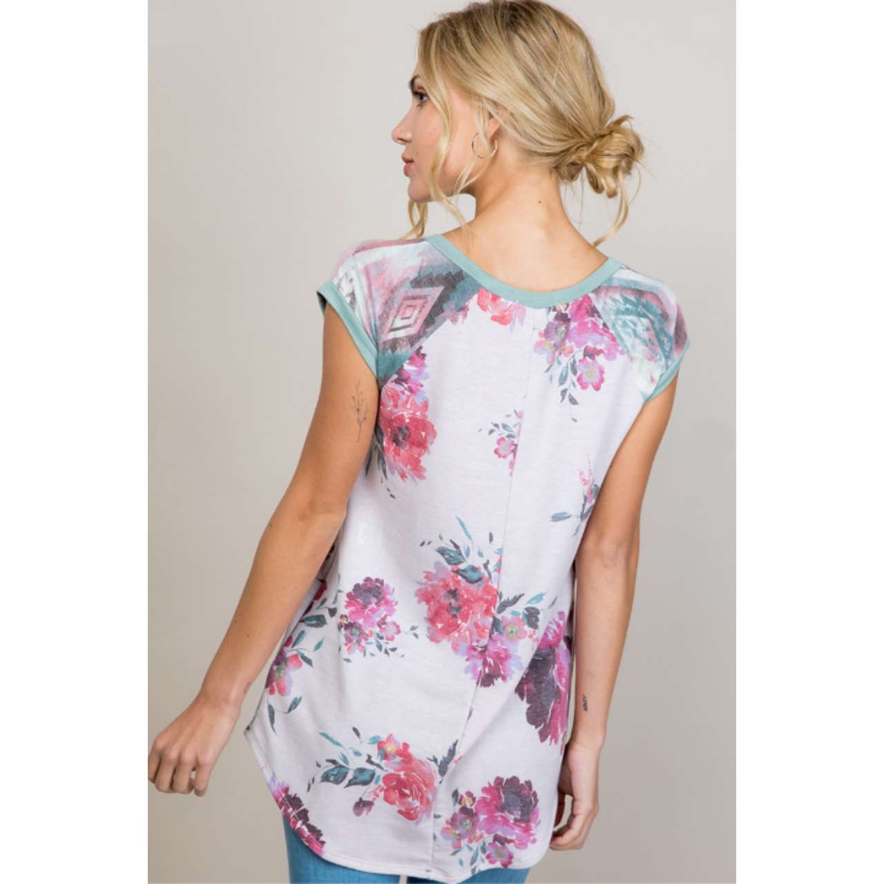 Gracie Floral Top - Plus Size - The Graphic Tee
